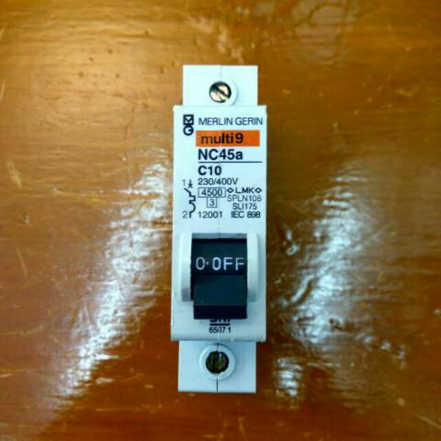 MCB NC45a/NC45N 1 Pas 10A Merlin Gerin SNI LMK