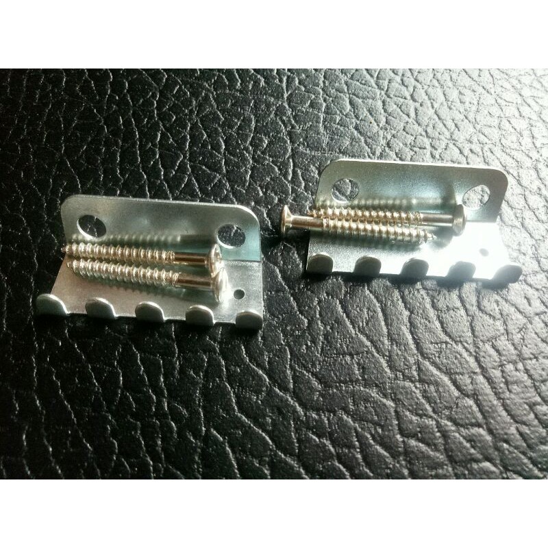 Sekrup baut tremolo gitar