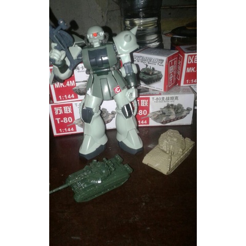 HG RG 1/144 Tank ukuran 1/144 Cocok untuk diorama Gundam