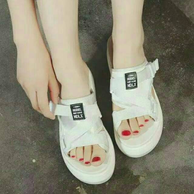 Sepatu sandal wedges flatform model Fila