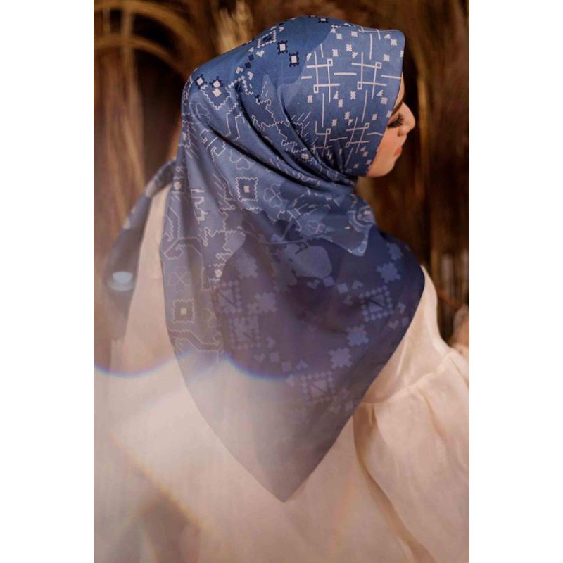 Semanggi Scarf Balqis Restu Anggraini