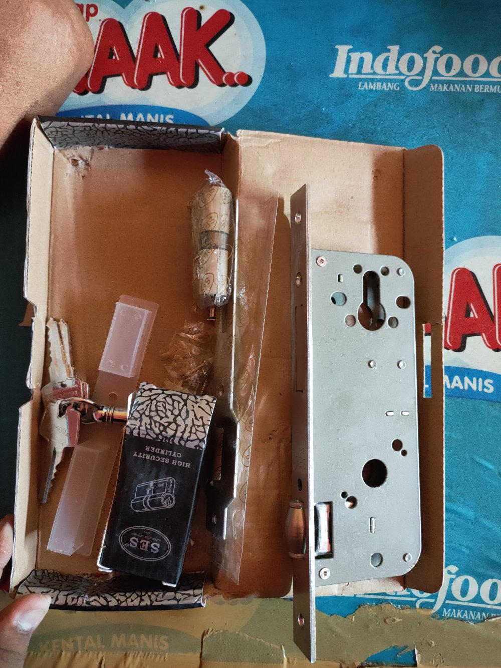 Body Pelor Ses 2036-40mm Putih - Kunci Pintu Ganda Kupu Tarung