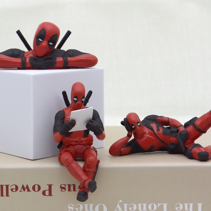 Ornamen action figure Deadpool