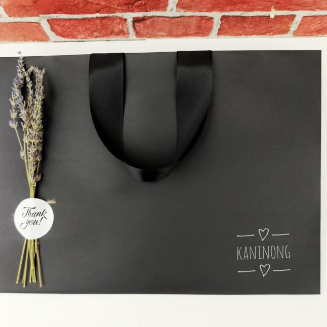 

Paper Bag Hitam Fancy 39X14X28 - Hitam