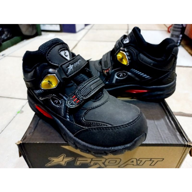 sepatu proATT magnet