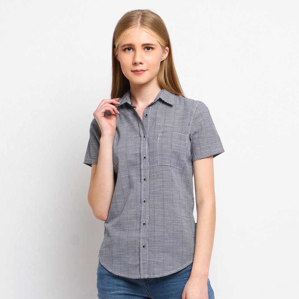 

C2 Krasni Short Sleeve Shirt