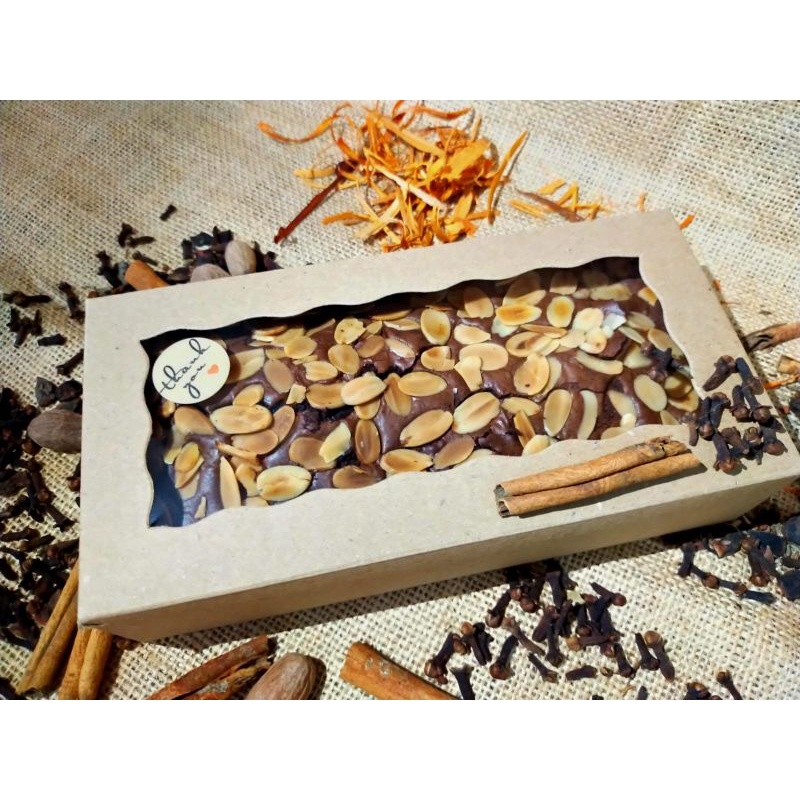 

Brownies Panggang Almond