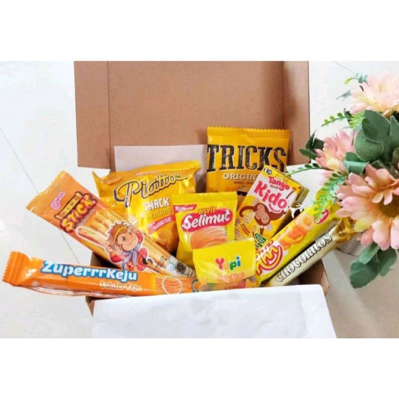 

Hampers murah meriah || Kado wisuda || Hampers Cemilan