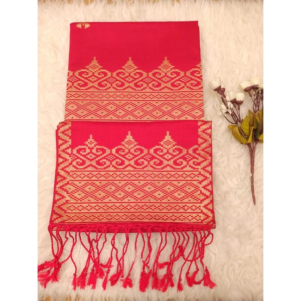 Songket Silungkang warna merah dara