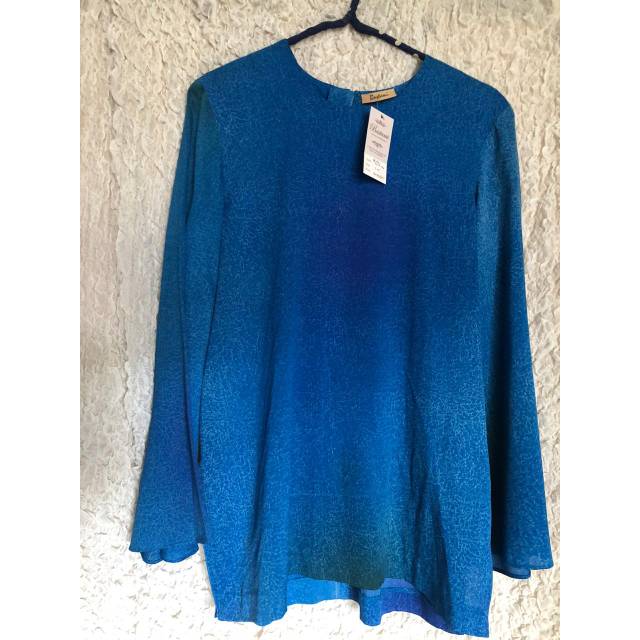 Blousebirubahan tisu merek bastami