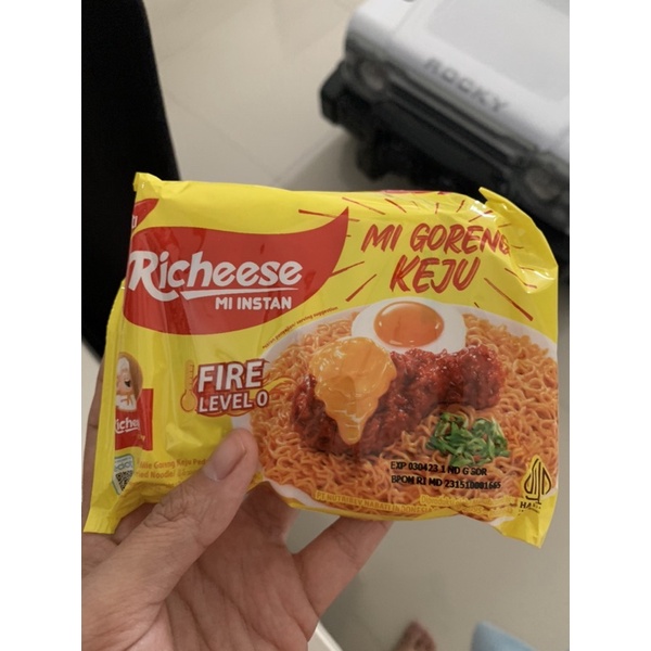 

mie goreng recheese nabati VIRAL