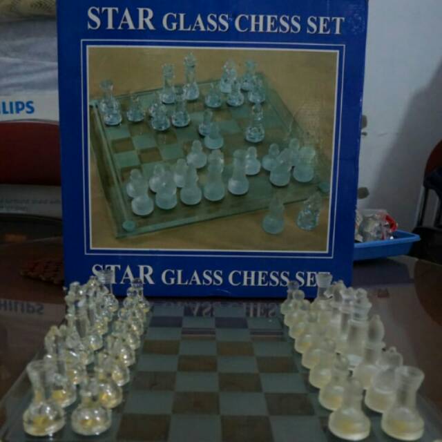 Catur Star Glass Chess Set