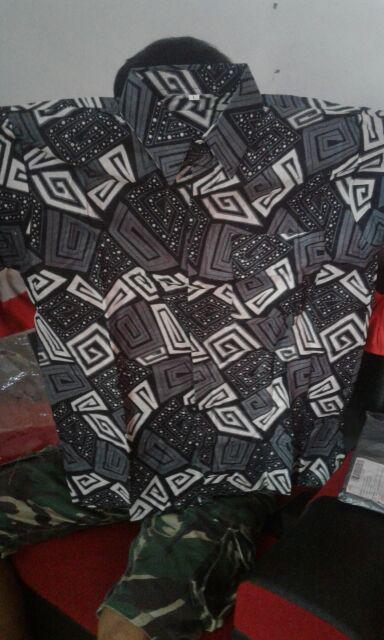 Kemeja Batik Pria Motif G Silver