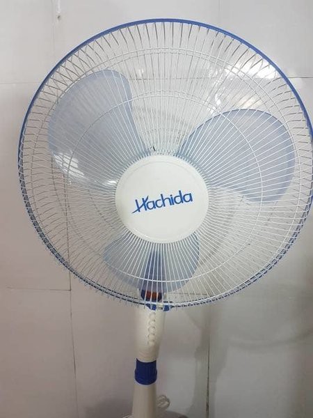 Kipas Angin Berdiri Stand Fan Hachida  1602