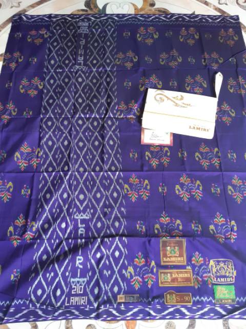Sarung LAMIRI S90 MGT MST Sutera Tenun Full Sutra Motif Kotak Kembang
