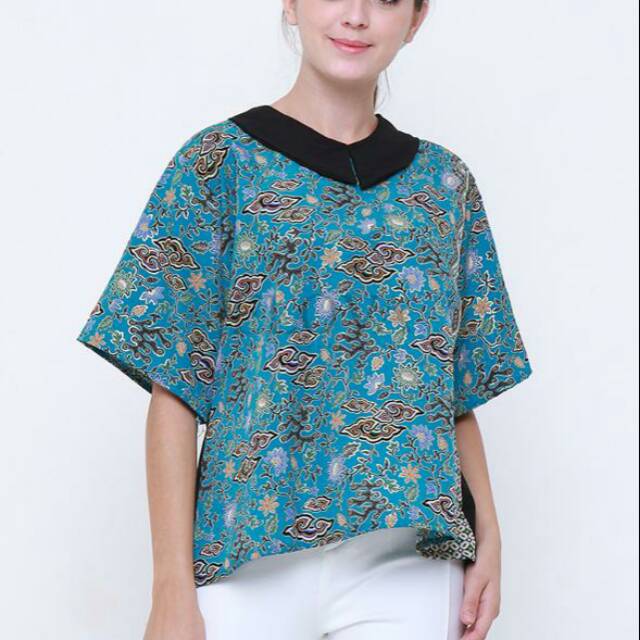 Baju Batik Wanita  |  LD 100  |  Biru Hitam Mega Mendung