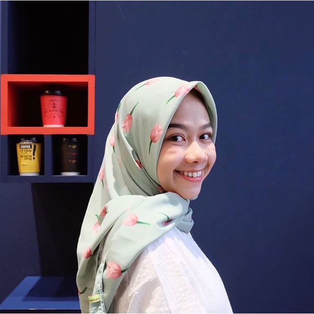 Square Hijab by HProject