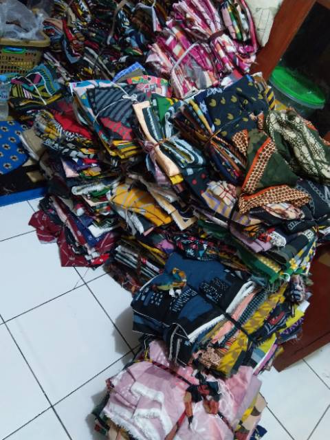 HIJAB SALE / RIJEKAN / SEGI EMPAT MOTIF / COD