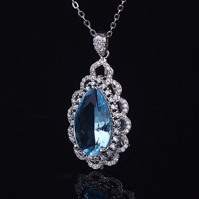 [Ready Stock]Fashion Luxury Full Diamond Inlaid Blue Gem Drop Necklace Pendant