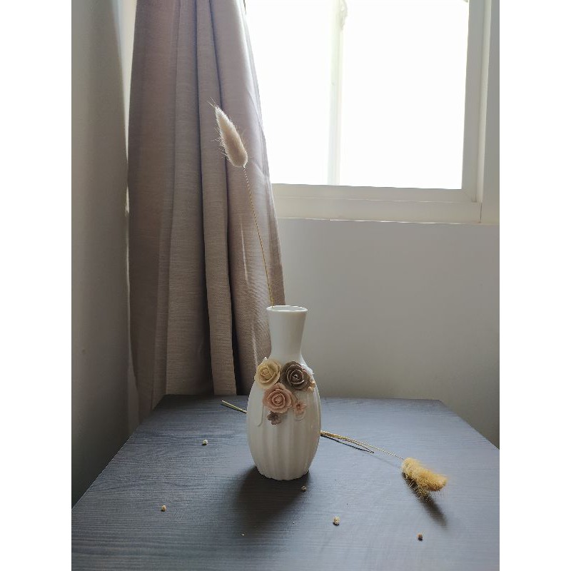 Vas bunga keramik/ Vas Shabby/ Vas Aesthetic - "CHOMSKY"