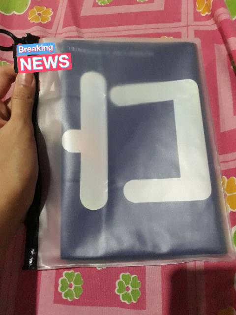 Zipper pocket / tempat pensil