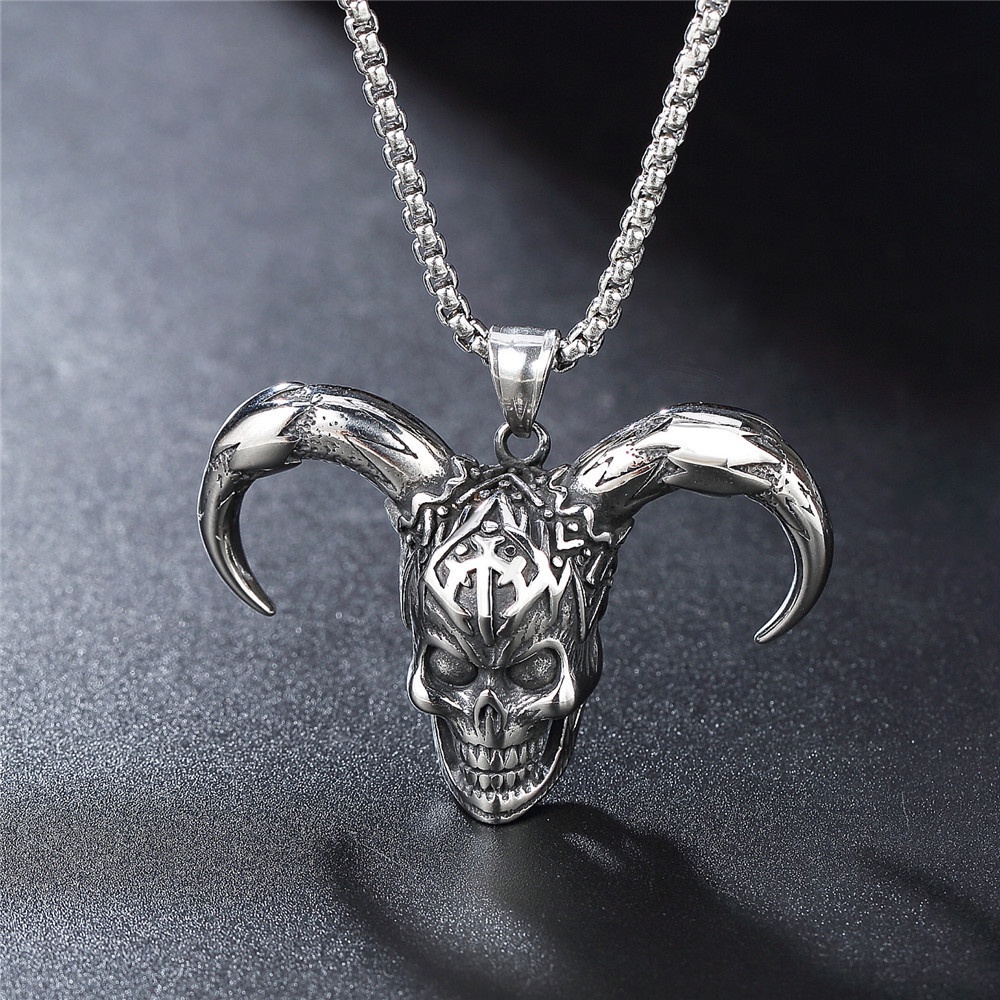 Kalung Liontin Kepala Badut Bahan Titanium Steel Gaya Hip Hop Untuk Pria
