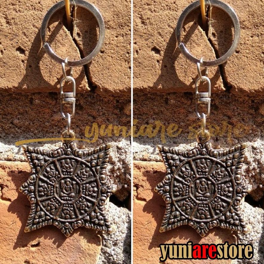 Gantungan Kunci Bentuk Lambang Surya Majapahit Kuningan Keychain Murah