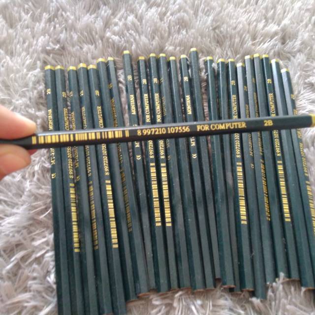 

Alat tulis pensil,penggaris,bolpoint,boxy,spidol