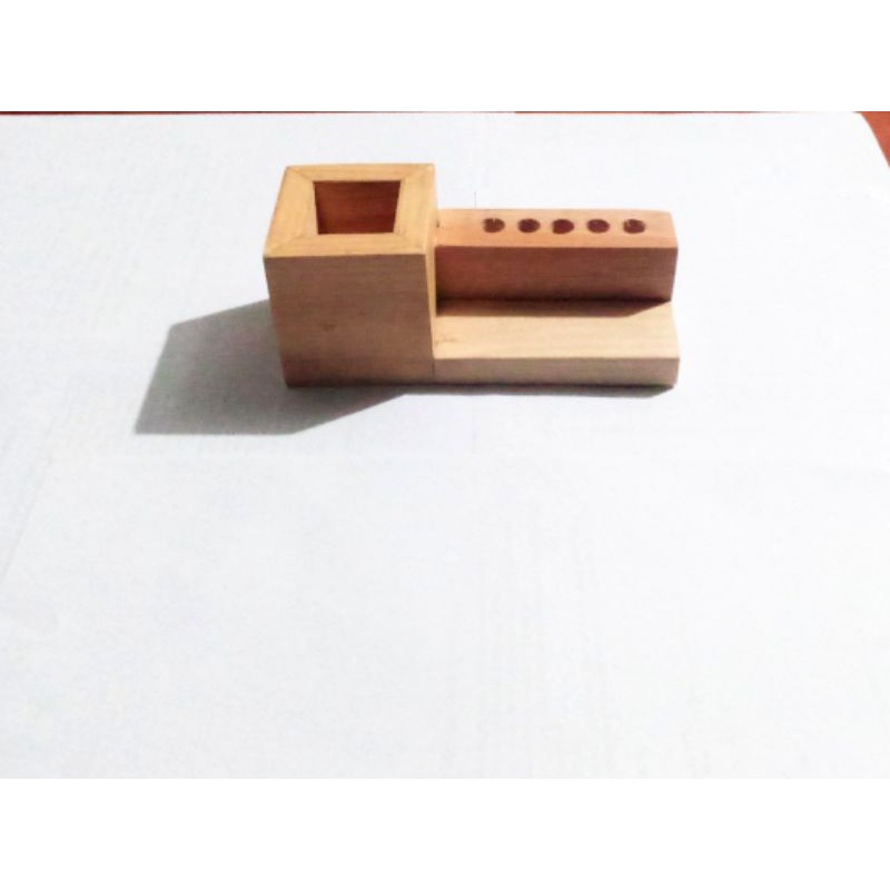 

Kotak pensil kayu / Pencil case