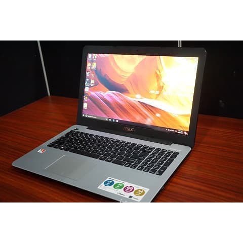 ASUS X555QA-DM201T Laptop - [AMD A12-9720/4GB/1TB/15.6"/Win 10