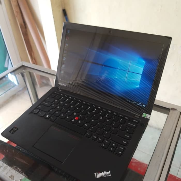 Laptop Lenovo X240 Core i5 - Super Murah - Beragaransi