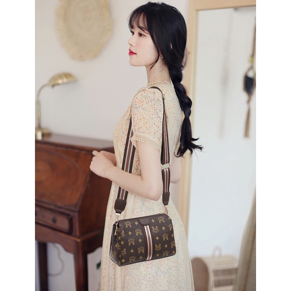 TFT AX200232 B1847 AX890 C0788 D31 SAME (1 KG MUAT 2) TAS SELEMPANG WANITA IMPORT - TAS ELEGANT WANITA – SLINGBAG  - TAS KOREA - HARGA GROSIR GT1890 CR7164 BQ2847 LT1788 174826 JTF7003 EL5036