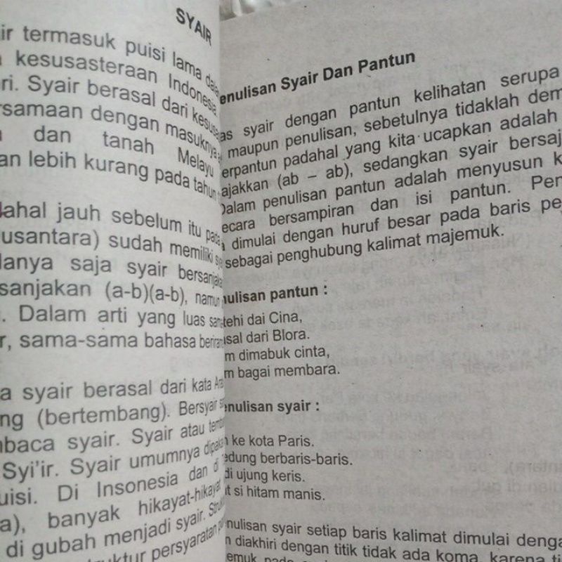 Buku Pantun Dan Syair Puisi Asli Anak Negeri Untuk Pelajar Mahasiswa dan Umum