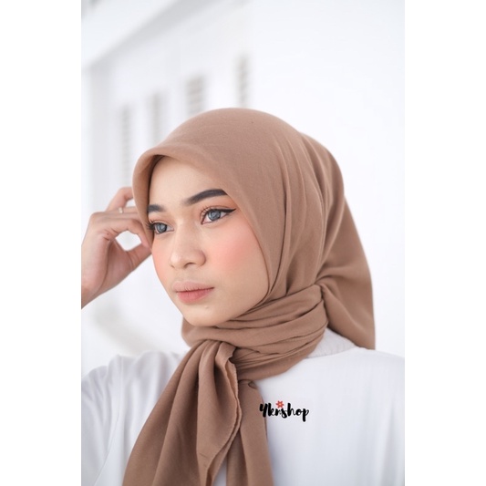 Jilbab Paris Premium Tepi Jahit / Segiempat Paris Voal Premium Anti Letoy