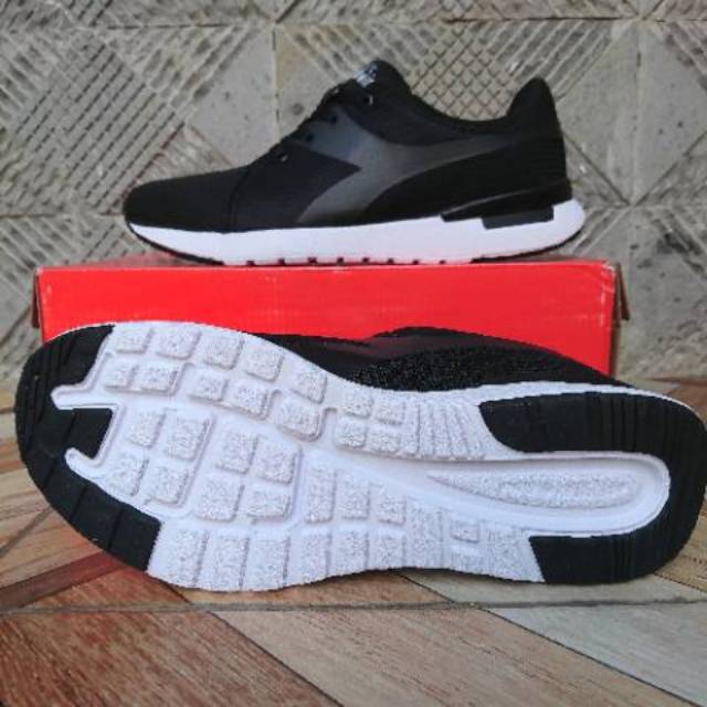 SEPATU DIADORA ERGO MAN/SEPATU CASUAL