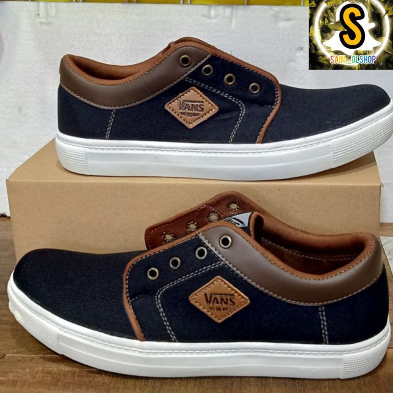 Sepatu Vans Klasik