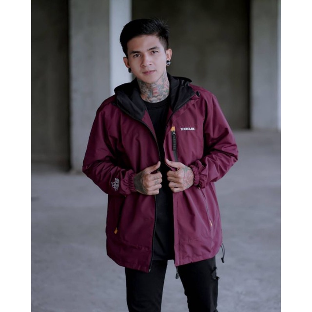 Jaket Outdoor Pria Distro - Jaket Waterproof - Jaket Gunung Anti Air