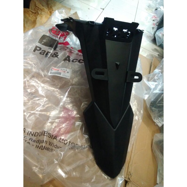 Spakbor belakang 2BU X ride 115 original Yamaha
