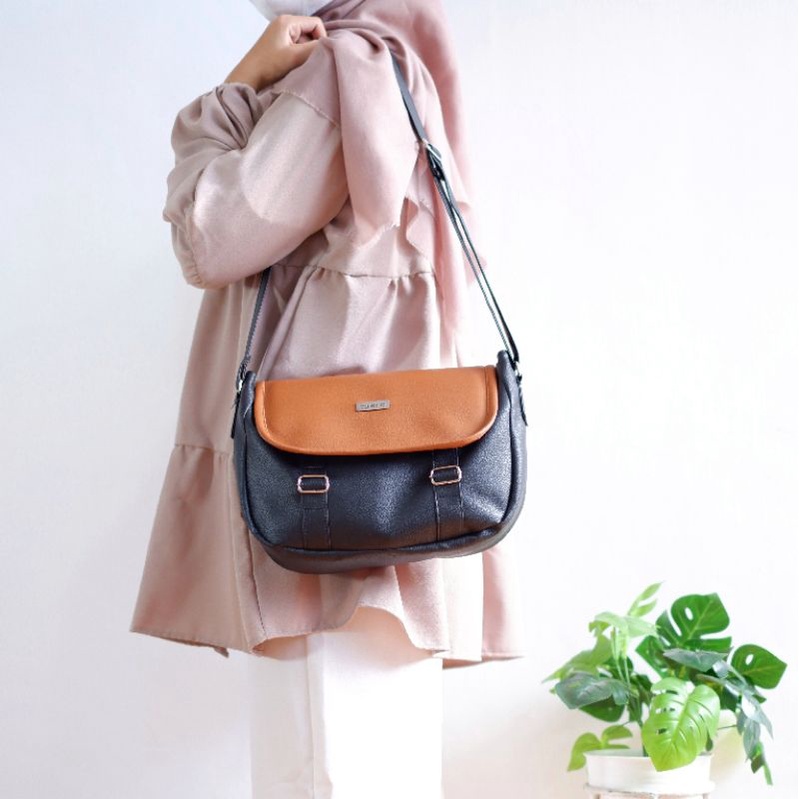 QILA Slingbag