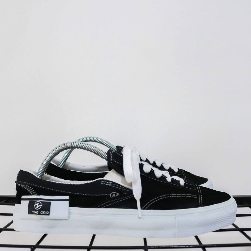 Sepatu Losing Grip TPOK Black White