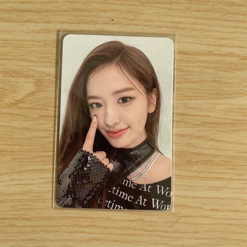 IVE YUJIN OFFICIAL PHOTOCARD ELEVEN