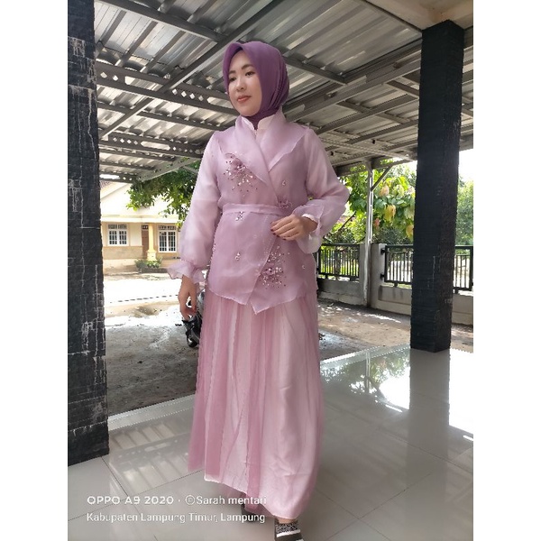 gaun pesta organza