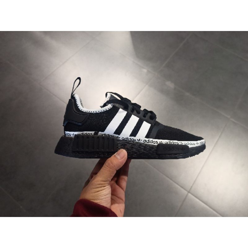 adidas nmd r2 oreo