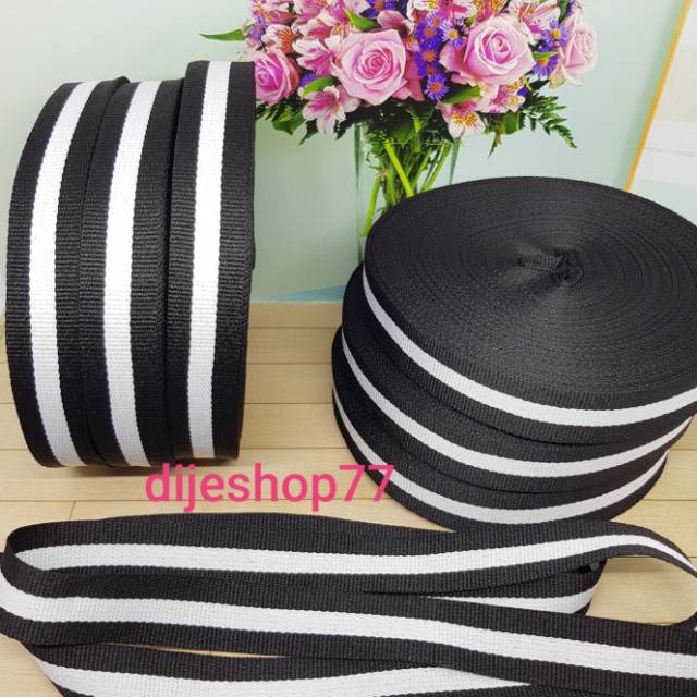 Pita salur hitam putih 2cm / pita gucci salur 2 cm / pita tebal halus / pita baju / bisban /bias lis