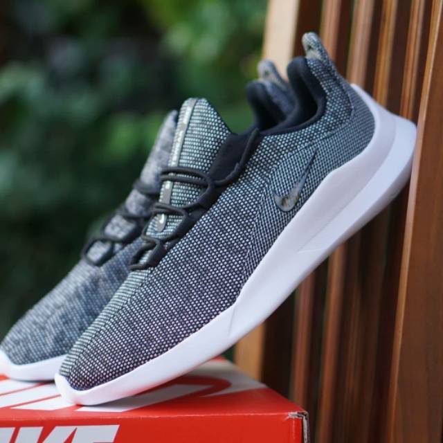 ORIGINAL Nike Viale Black White Hitam Putih Sepatu Wanita Lari BNIB