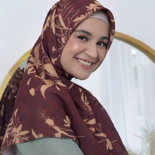 social scarf by shireen sungkar