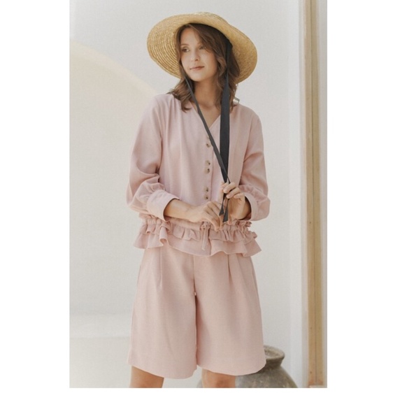 Maven Gemma rossy cheek