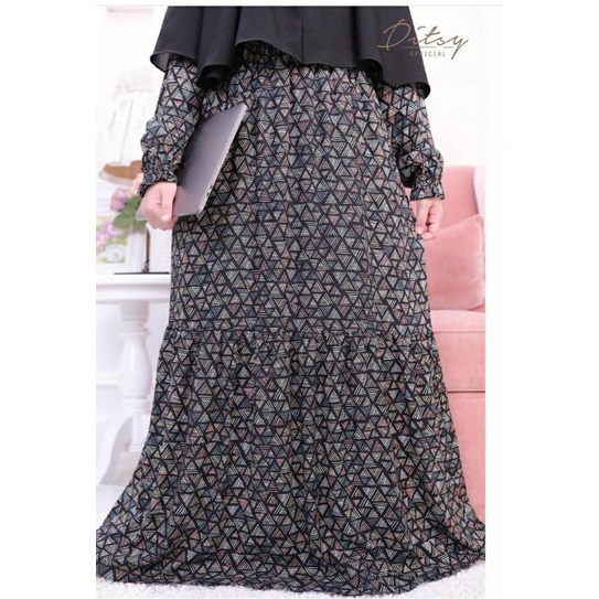 Triangle jetblack 2juni