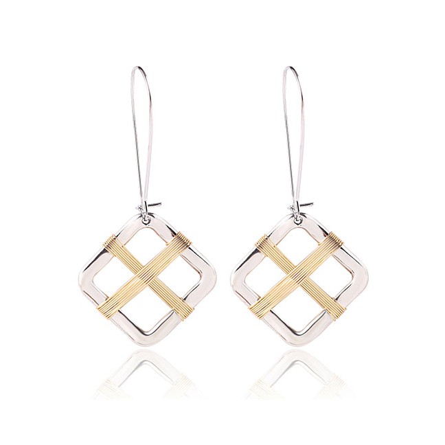 LRC Anting Gantung Fashion Alloy Hand Wrapped Geometric Earrings D96507