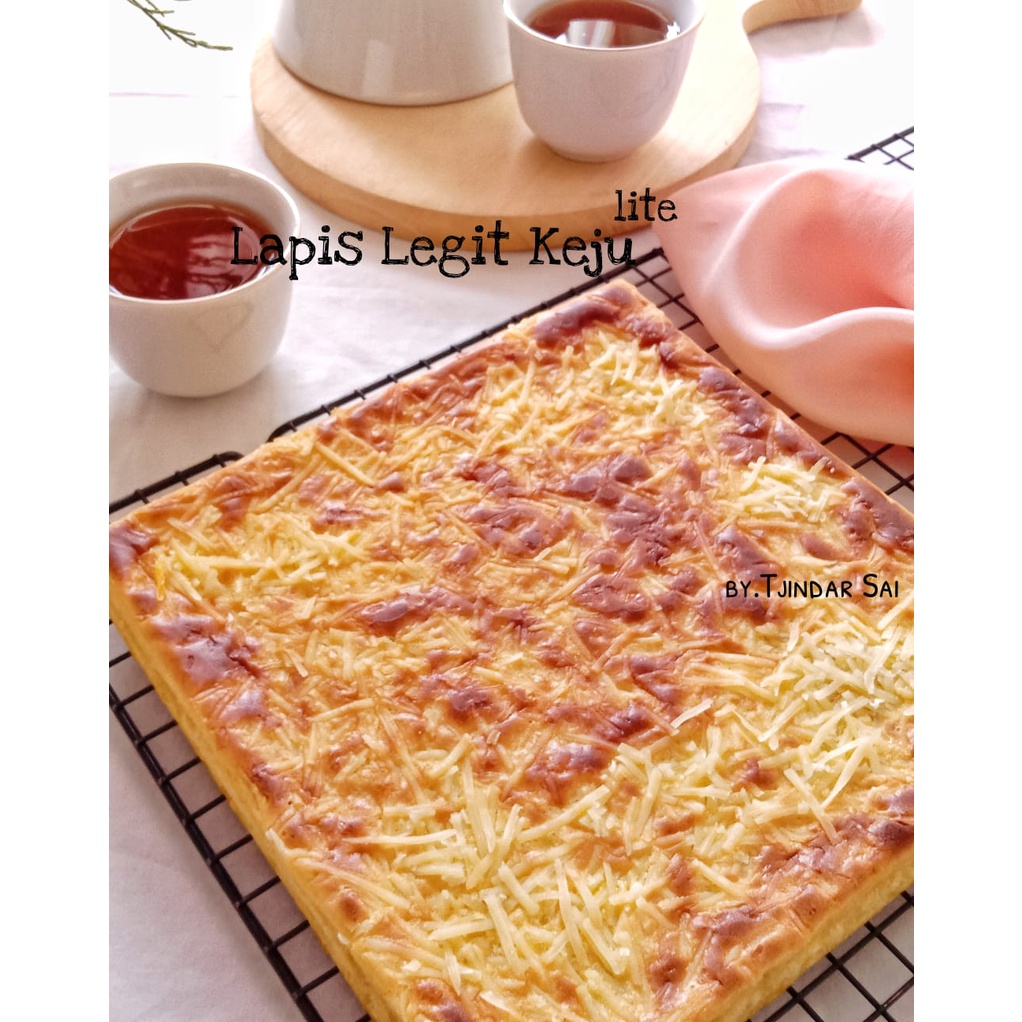 

Lapis Legit Cheese Tjindar Sai Lite Loyang 20x20cm